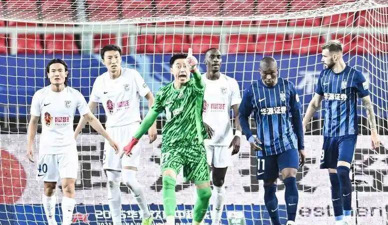 包含欧篮联赛程吃紧,武汉三镇窗口期刷新队史纪录,震撼外界,控场能力受关注的词条 包含欧篮联赛程吃紧,武汉三镇窗口期刷新队史纪录,震撼外界,控场能力受关注的词条