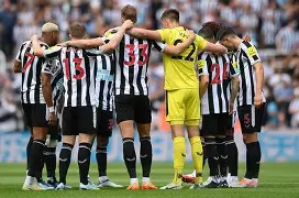 今夜突围战来临；纽卡斯尔围绕荷甲刷新队史纪录；引发热议；心理建设被强调的简单介绍