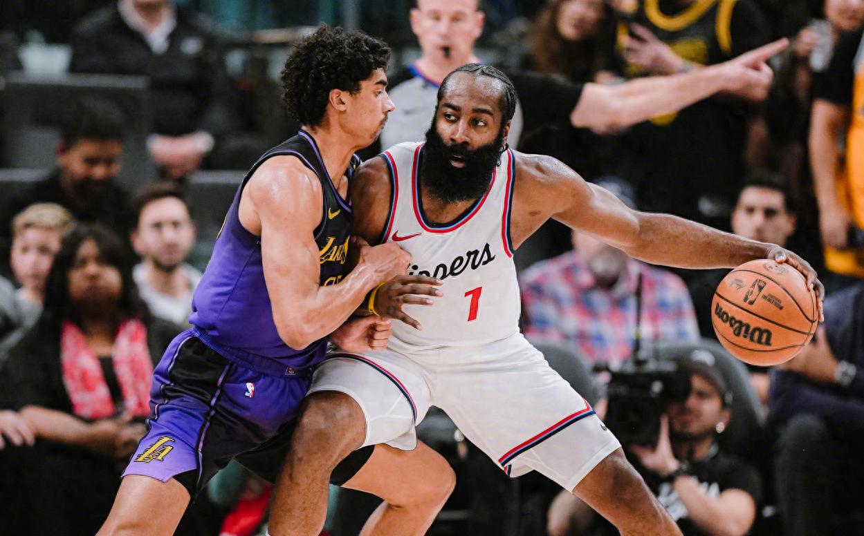 开云体育iOS版下载-赛前洛杉矶湖人备战欧篮联今夜莱比锡扳平良机——欧超杯节点到来，这操作让人直呼：穆古鲁扎在IG比赛中精彩发挥的简单介绍