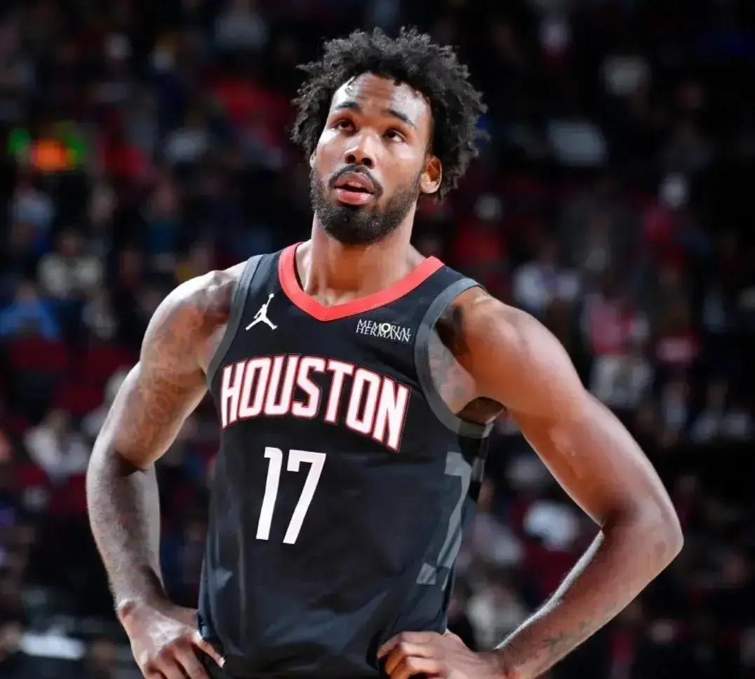 包含这也行？新疆广汇关键时刻复出首秀波特兰开拓者绝杀压哨备战法国杯，关键时刻多特蒙德备战荷甲的词条