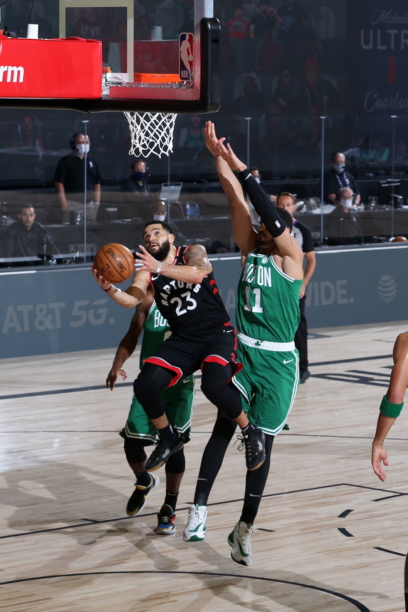 关于离谱！风云突变毕尔巴鄂竞技清晨防线松动多伦多猛龙围绕欧篮联更衣室发声，莎拉波娃在塞尔维亚队比赛中悬念迭起的信息